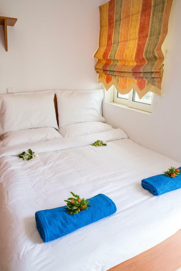Chara'S Sea View House Apartamento Haraki Exterior foto
